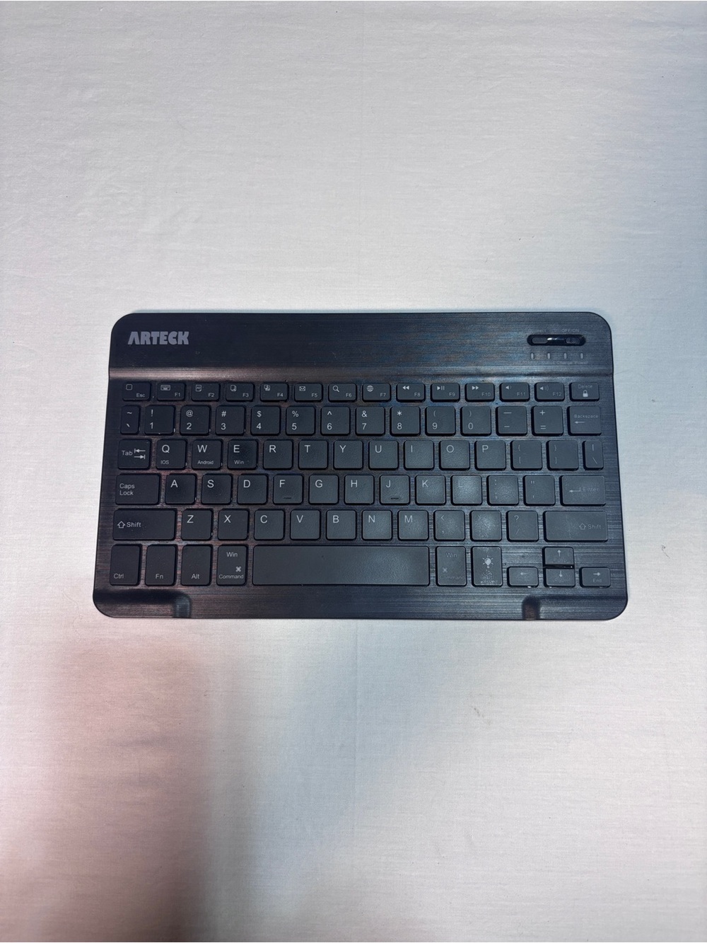 Arteck ultra slim light wireless bluetooth keyboard backlight blue HB030B